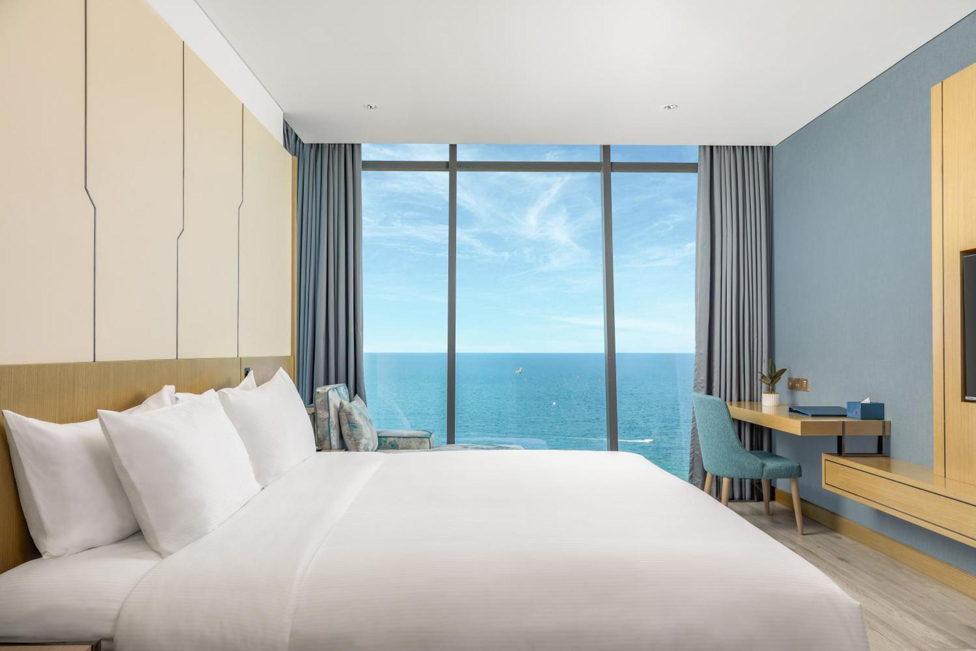 Awaken Da Nang Hotel מראה חיצוני תמונה